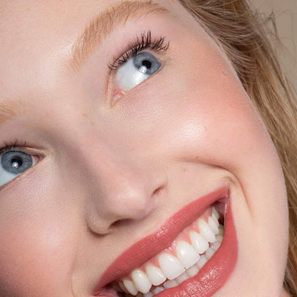 Wasserfeste, wischfeste und langanhaltende Mascara in der Tube | 1+1 GRATIS