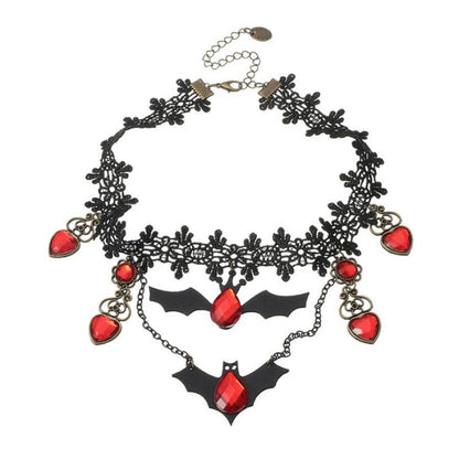 Gothic Halloween Halskette für Damen | Fledermaus Anhänger mit Rubinherz | Verstellbare Kette für Kostüm & Party