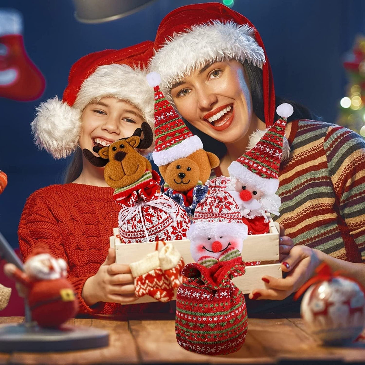 FestiveJoy – Gestrickte Weihnachtsgeschenkbeutel mit Puppe | 1+1 GRATIS