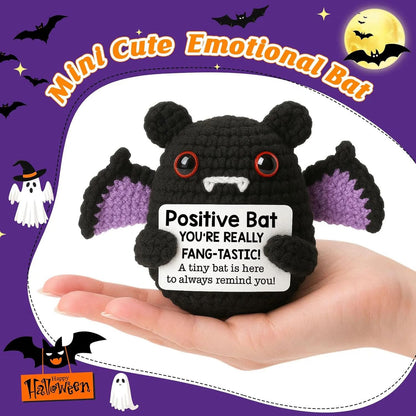 Gehäkelte Fledermaus Deko Halloween | Mit Mutmach-Karte für Aufmunterung | Handgefertigte Optik für Schreibtisch & Regal
